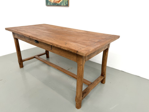 Table de ferme en merisier massif, un tiroir, entretoise basse, France, années 1950, vue 6