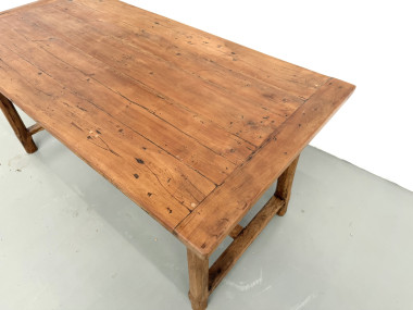 Table de ferme en merisier massif, un tiroir, entretoise basse, France, années 1950, vue 7