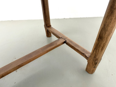 Table de ferme en merisier massif, un tiroir, entretoise basse, France, années 1950, vue 33