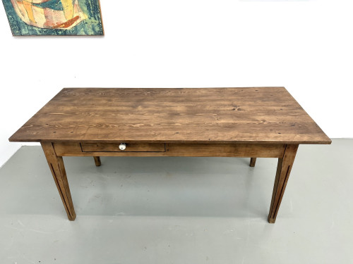Table de ferme en pin massif, deux tiroirs, pieds cannelés, France, années 1950, vue 3