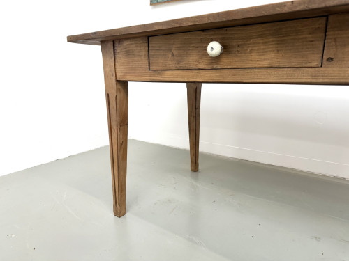 Table de ferme en pin massif, deux tiroirs, pieds cannelés, France, années 1950, vue 9