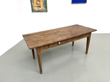 Table de ferme en pin massif, deux tiroirs, pieds cannelés, France, années 1950, vue 27