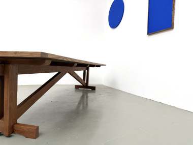 Grande table de réfectoire en pin et hêtre massif, piètement en X, France, années 1970, vue 23