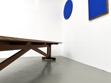 Grande table de réfectoire en pin et hêtre massif, piètement en X, France, années 1970, vue 24