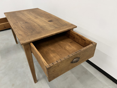 Petite table de ferme en noyer blond, vue 3