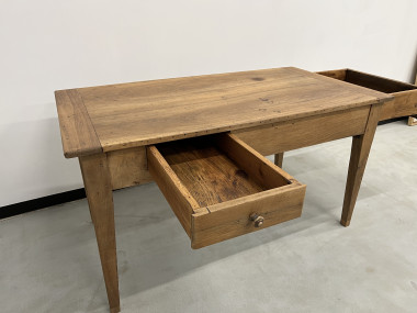 Petite table de ferme en noyer blond, vue 7