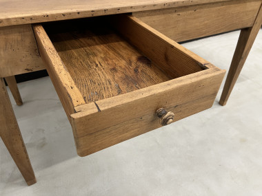 Petite table de ferme en noyer blond, vue 8