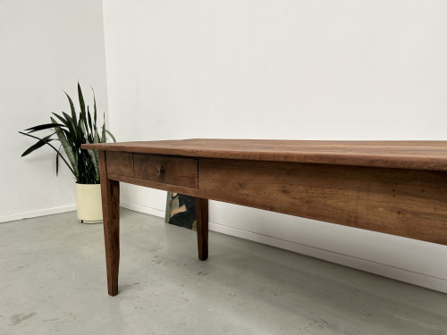 Table de ferme ancienne en noyer blond à 2 tiroirs, pieds fuseaux. 181 cm de long., vue 5