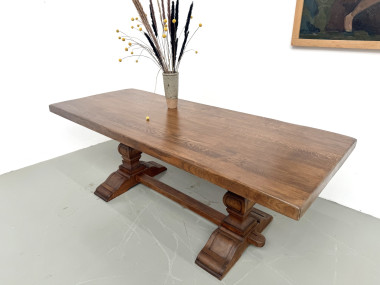Table monastère en chêne massif, balustres tournés, France, années 1930, vue 4