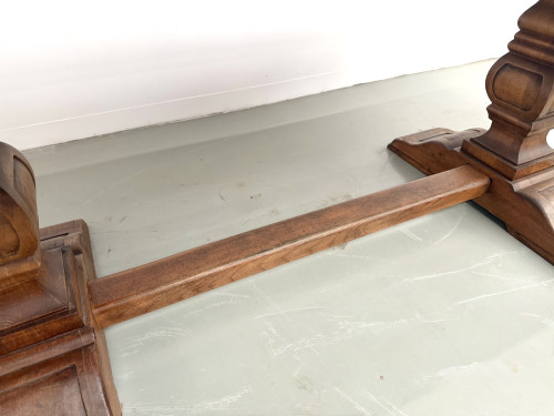 Table monastère en chêne massif, balustres tournés, France, années 1930, vue 9