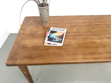 Table de ferme, plateau chêne massif chevillé, pieds fuseaux en pin, France, années 1950, vue 4