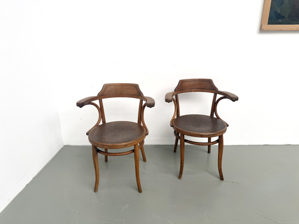 Paire de Fauteuils de Bureau Thonet – Hêtre Courbé & Assises Pyrogravées, vue 1