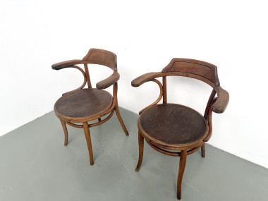 Paire de Fauteuils de Bureau Thonet – Hêtre Courbé & Assises Pyrogravées, vue 4