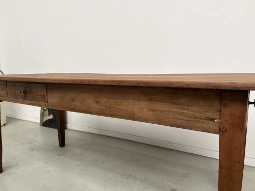 Table de ferme ancienne en noyer blond à 2 tiroirs, pieds fuseaux. 181 cm de long., vue 6