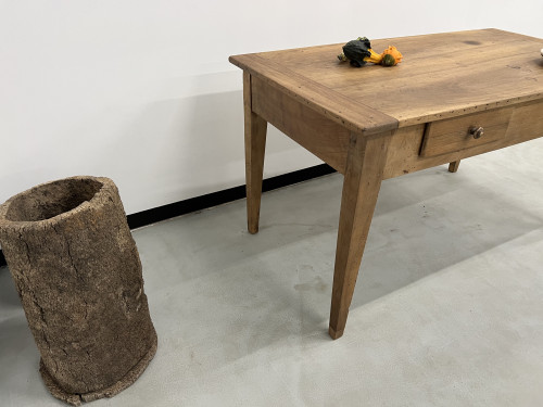 Petite table de ferme en noyer blond, vue 21