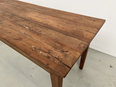 Table de ferme ancienne en noyer blond à 2 tiroirs, pieds fuseaux. 181 cm de long., vue 7