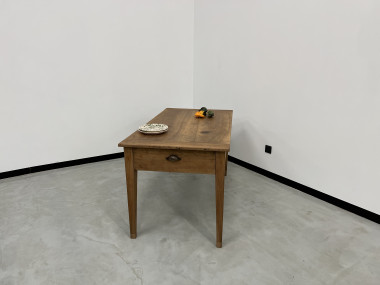 Petite table de ferme en noyer blond, vue 29