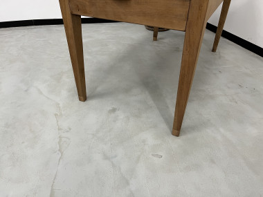 Petite table de ferme en noyer blond, vue 30