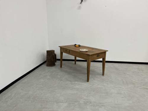 Petite table de ferme en noyer blond, vue 31