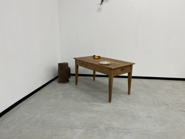 Petite table de ferme en noyer blond, vue 31