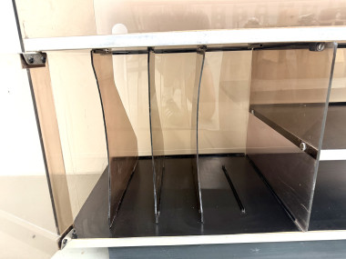 Meuble Hi-Fi en plexiglass fumé et aluminium, Eric Maville, France, années 1970, vue 17