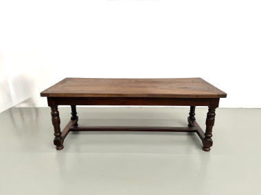 Table de ferme en noyer massif, pieds tournés, années 1950, vue 2