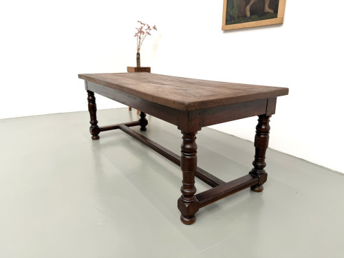 Table de ferme en noyer massif, pieds tournés, années 1950, vue 8