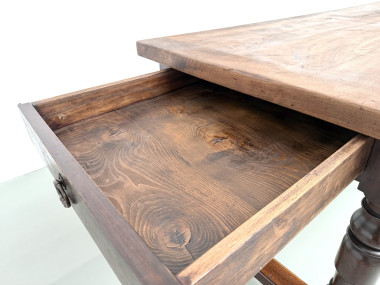 Table de ferme en noyer massif, pieds tournés, années 1950, vue 21