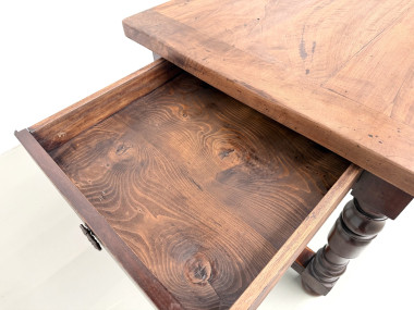 Table de ferme en noyer massif, pieds tournés, années 1950, vue 22