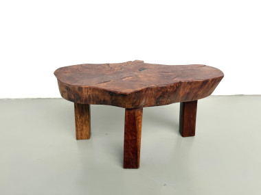 Table basse tripode brutaliste en teck massif – Années 1970, vue 2