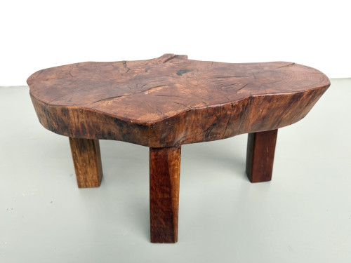 Table basse tripode brutaliste en teck massif – Années 1970, vue 6