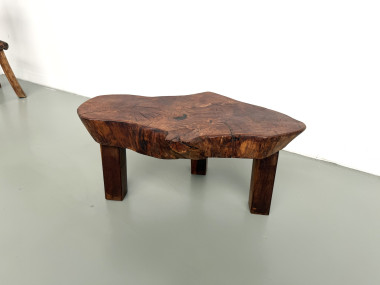 Table basse tripode brutaliste en teck massif – Années 1970, vue 12