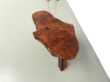 Table basse tripode brutaliste en teck massif – Années 1970, vue 15