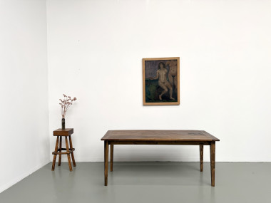 Table de ferme en noyer aux pieds fuseaux, vue 1