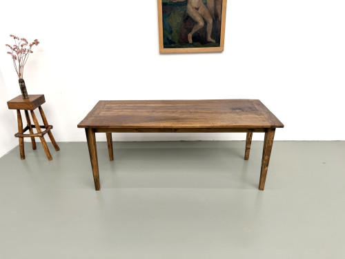 Table de ferme en noyer aux pieds fuseaux, vue 4