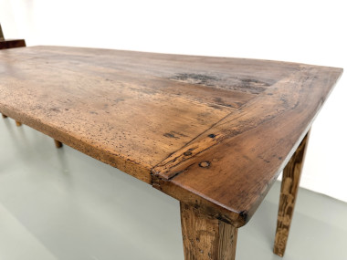 Table de ferme en noyer aux pieds fuseaux, vue 10