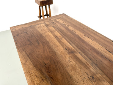 Table de ferme en noyer aux pieds fuseaux, vue 13