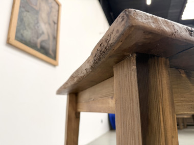 Table de ferme en noyer aux pieds fuseaux, vue 23