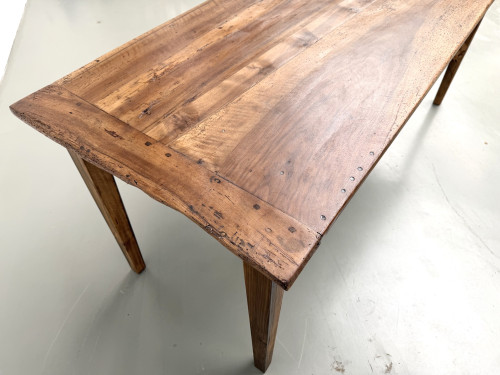 Table de ferme en noyer aux pieds fuseaux, vue 25