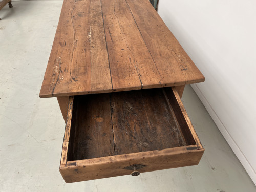 Table de ferme ancienne en noyer blond à 2 tiroirs, pieds fuseaux. 181 cm de long., vue 12