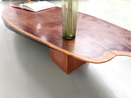Table Basse Organique "Slab" en Bois Exotique Massif, vue 15