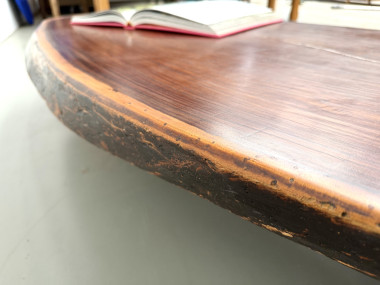 Table Basse Organique "Slab" en Bois Exotique Massif, vue 16