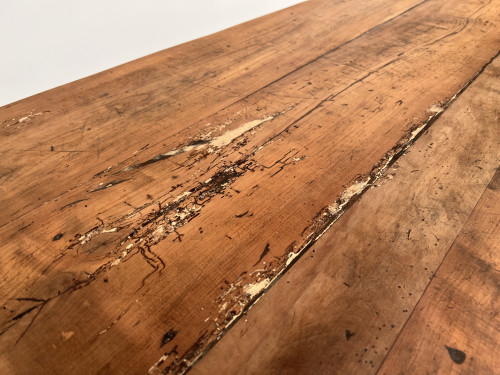 Table de ferme ancienne en noyer blond à 2 tiroirs, pieds fuseaux. 181 cm de long., vue 15