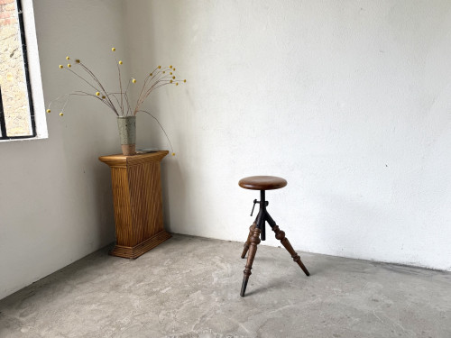 Tabouret d’atelier tripode en bois tourné et fonte — vers 1900, vue 15