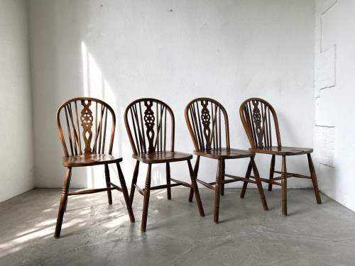 Suite de Quatre Chaises "Windsor", vue 1