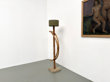 Lampadaire sculptural en rotin cintré, vue 5