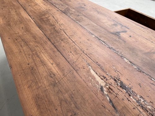Table de ferme ancienne en noyer blond à 2 tiroirs, pieds fuseaux. 181 cm de long., vue 16