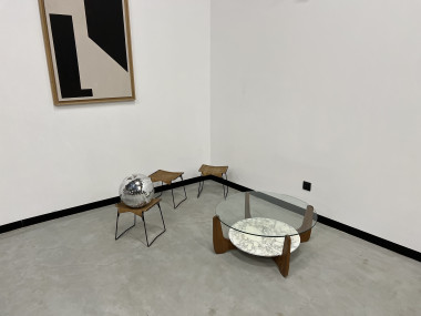 Table basse Hugues Poignant, circa 1970, vue 1