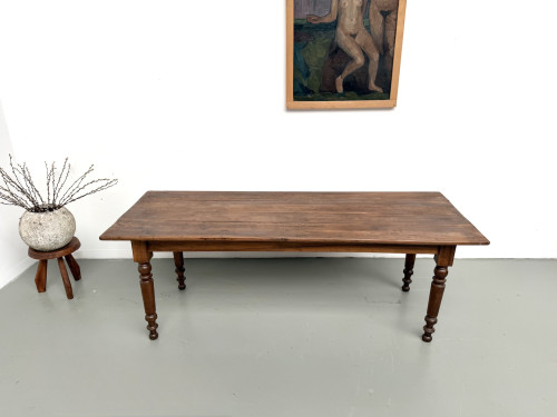 Table de ferme en noyer massif, pieds tournés, 1920, vue 2