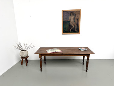 Table de ferme en noyer massif, pieds tournés, 1920, vue 4